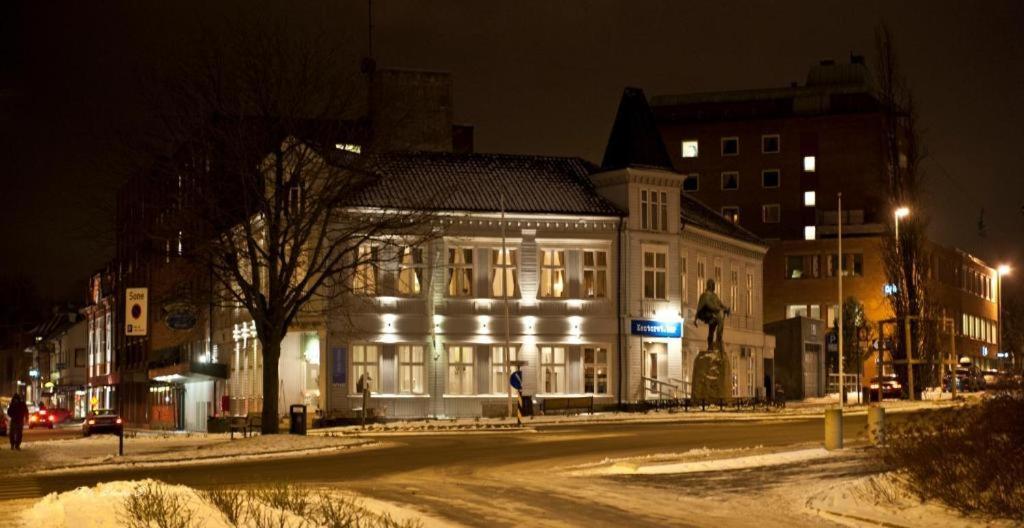 Olav Digre 1016 Hotel Sarpsborg Bagian luar foto